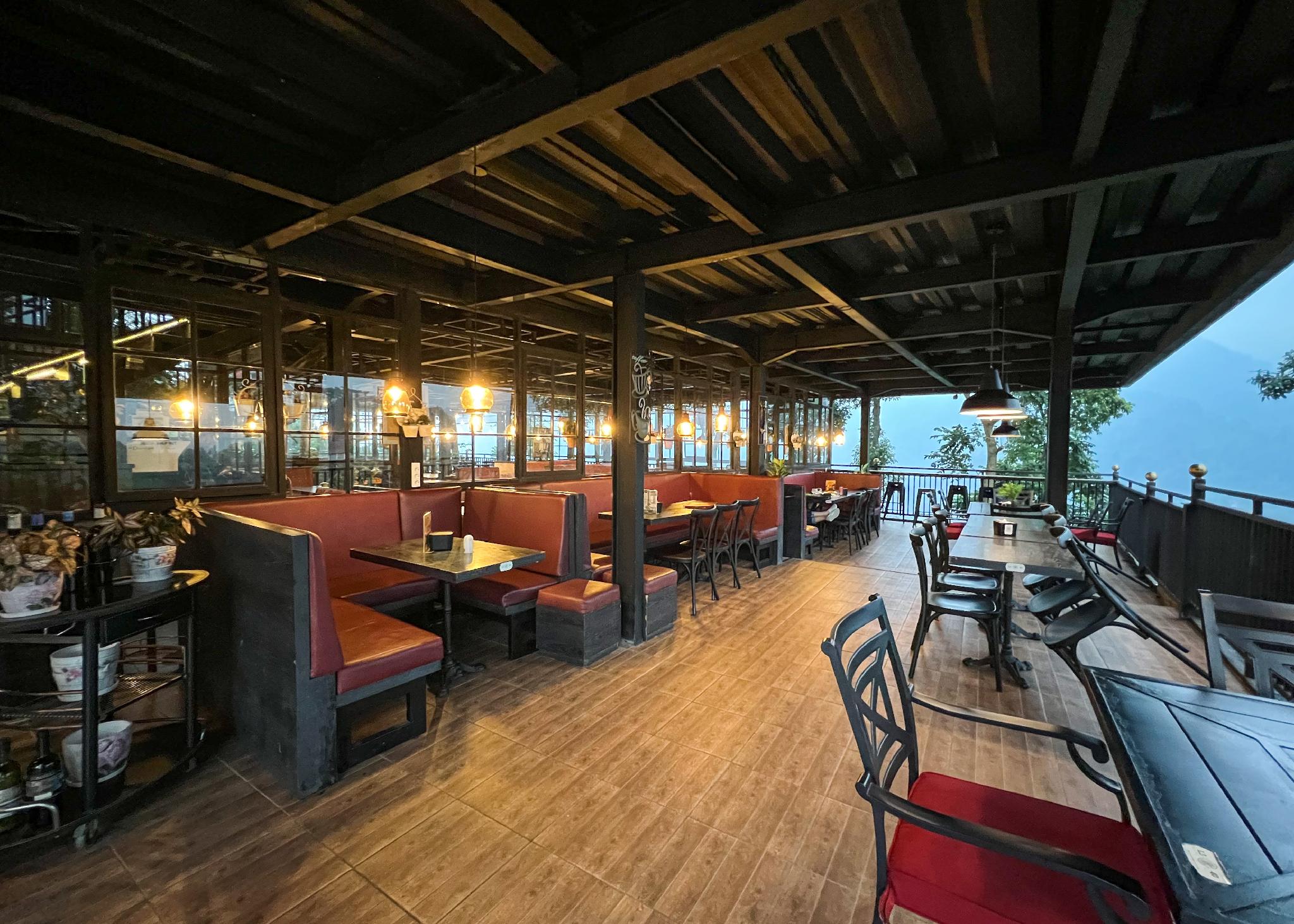 Edensor Hills Villa, Resort & Cafe 32/51