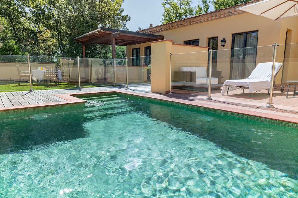 Terre Blanche Hotel Spa Golf Resort in TOURRETTES