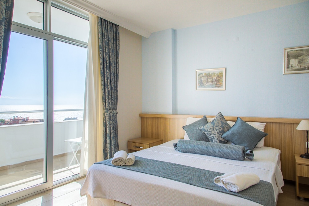 ponz boutique hotel 36/57