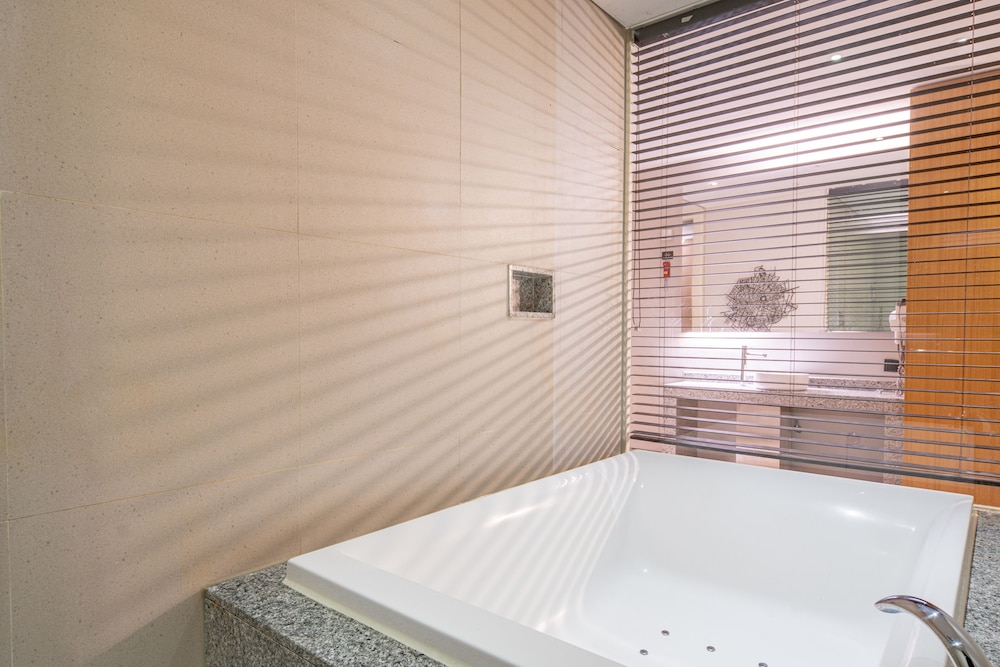Hotel The Designers Hongdae 78/80