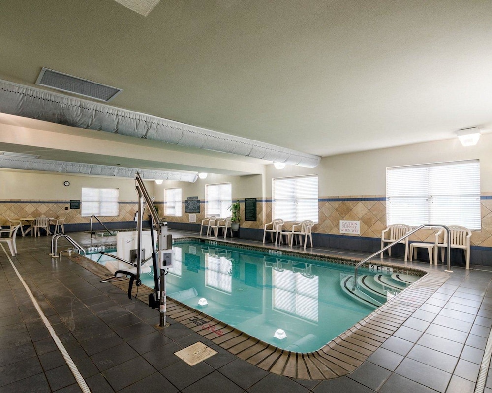 Comfort Inn & Suites Dover near Speedway 23/56