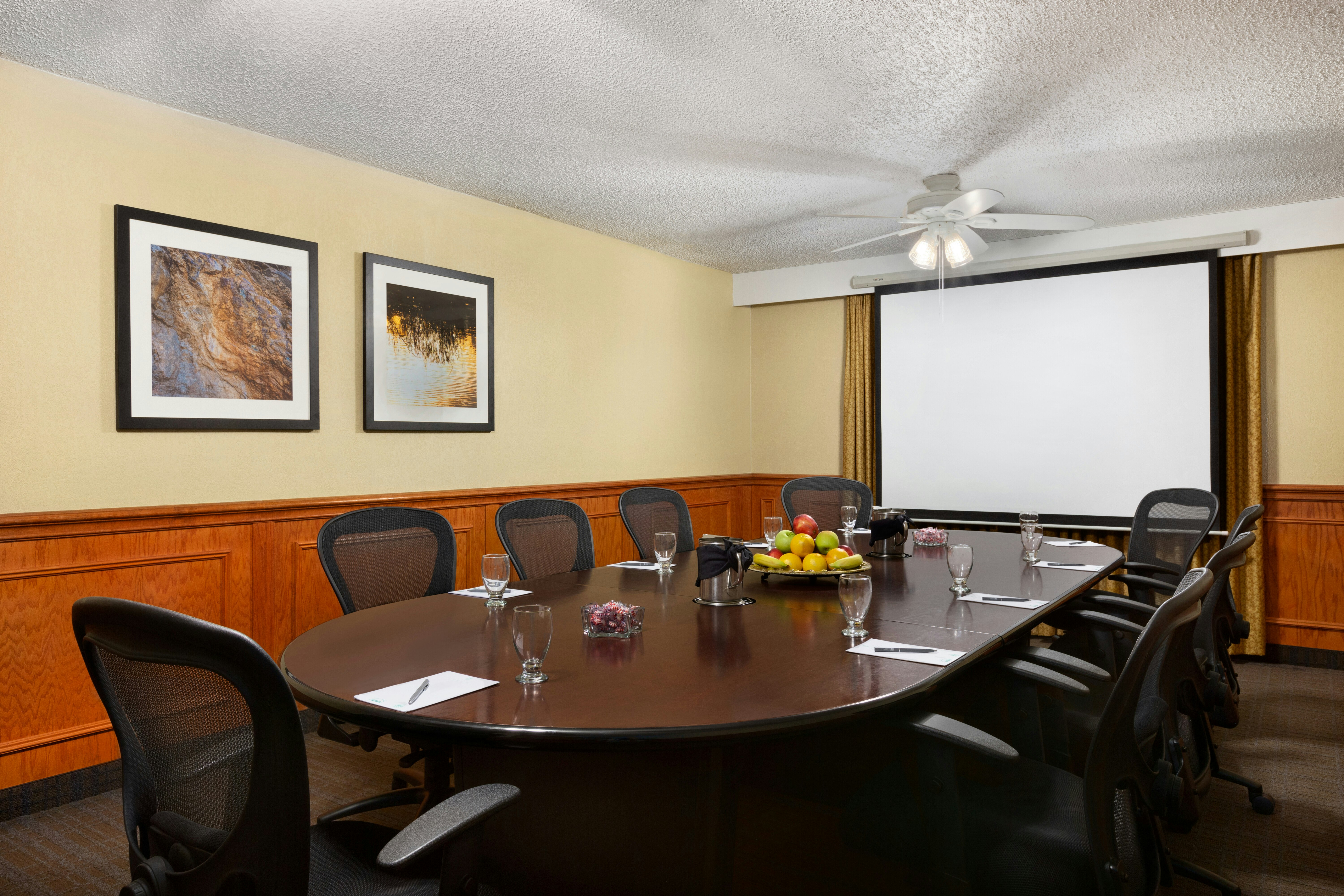 The Signature Suites 58/67
