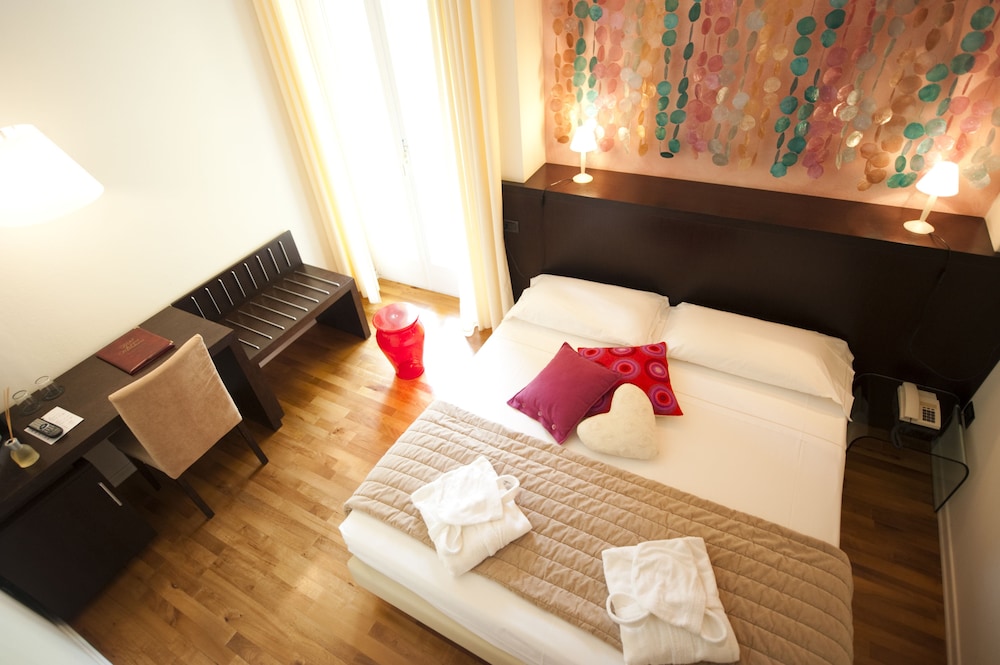 Hotel Meridiana 60/76