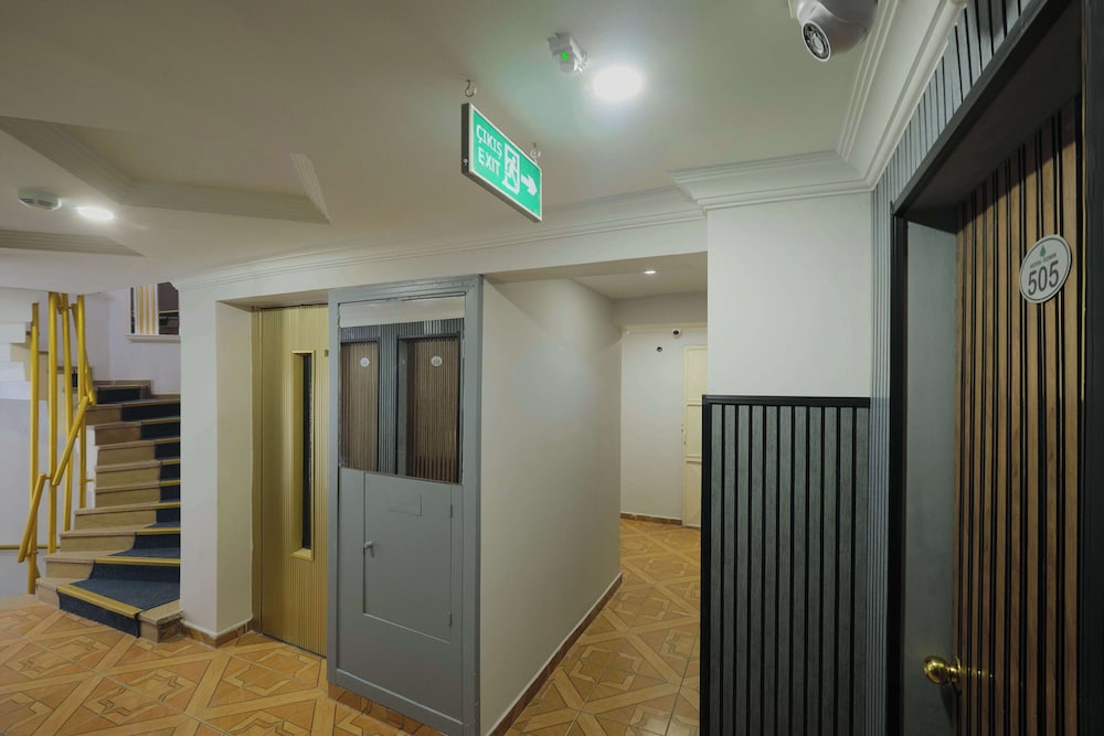 Ozbek Hotel 36/64