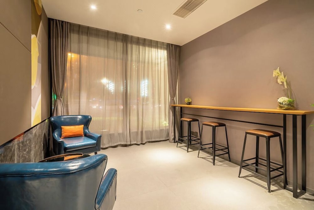 Home Inns Xiamen 24/33