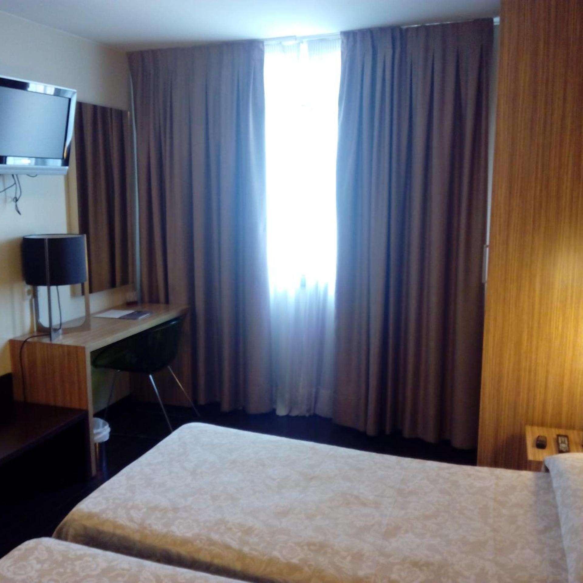 Room, Double or Twin Bed