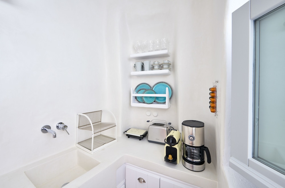 Cave Suite Oia 30/30