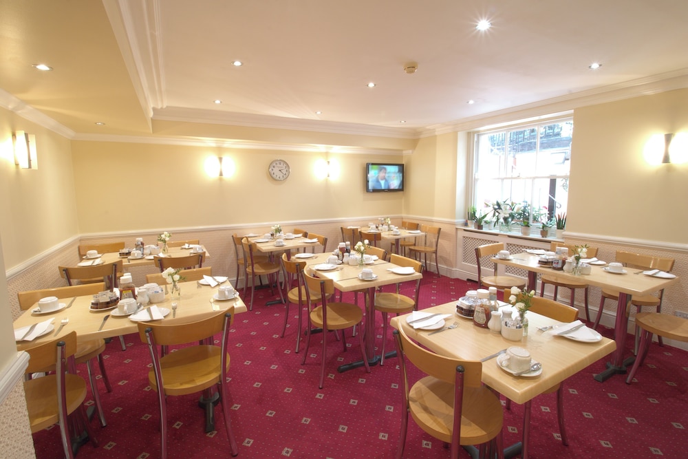 Balmoral House Hotel 26/32