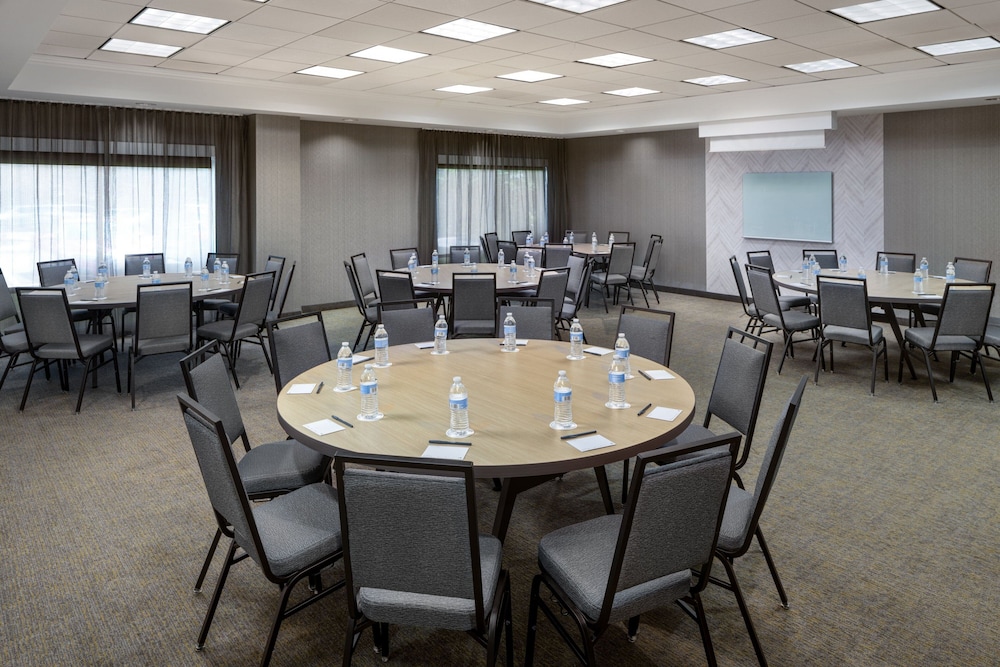 Springhill Suites By Marriott Newark Liberty International 42/45