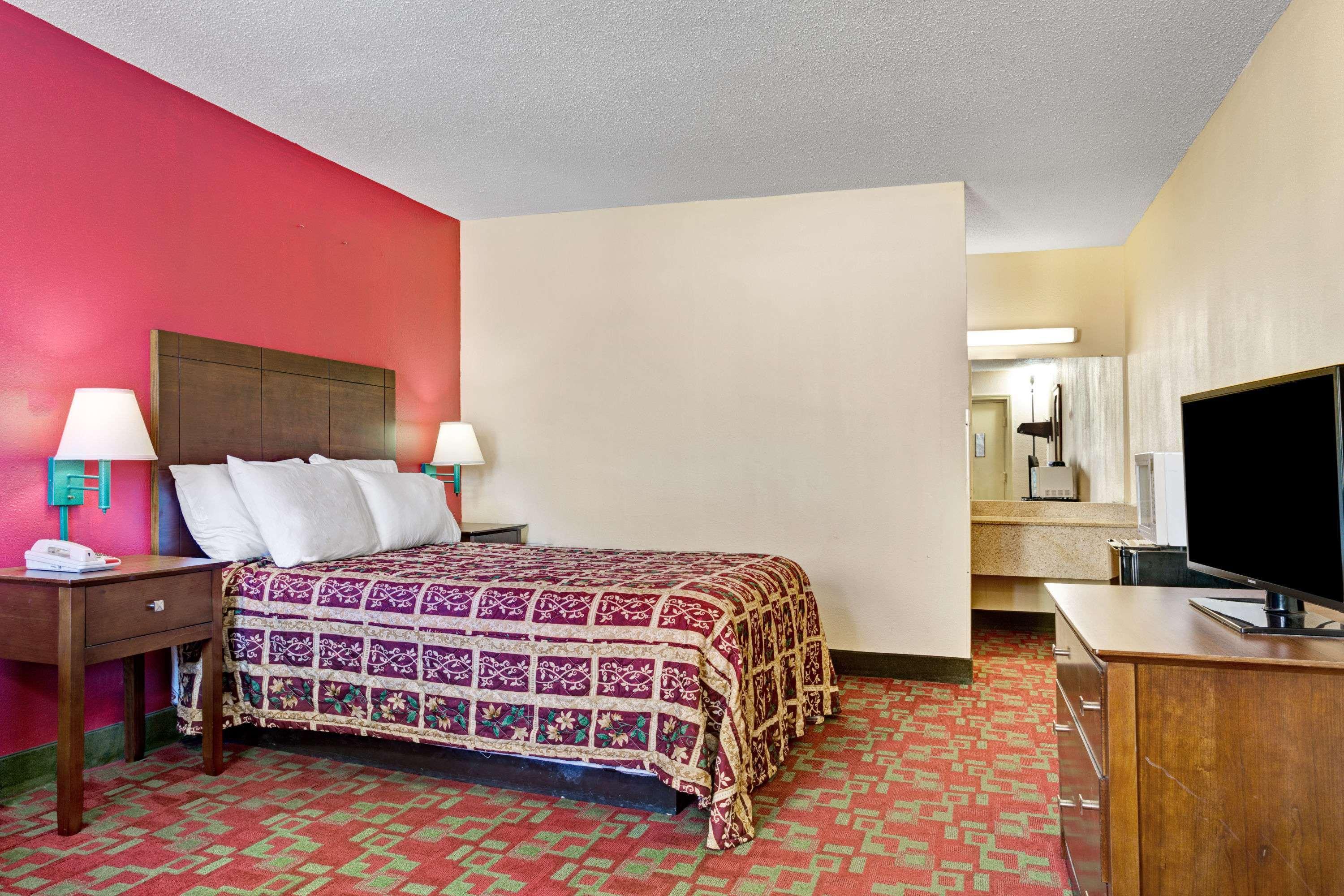 Days Inn by Wyndham Elizabeth City 9/21