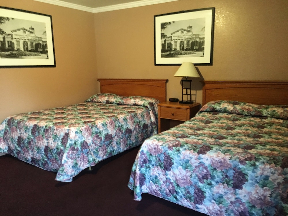 Mission Motel 14/33