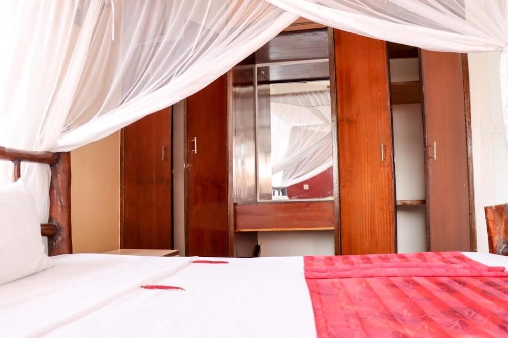 Bridge Hotel Mombasa 16/41