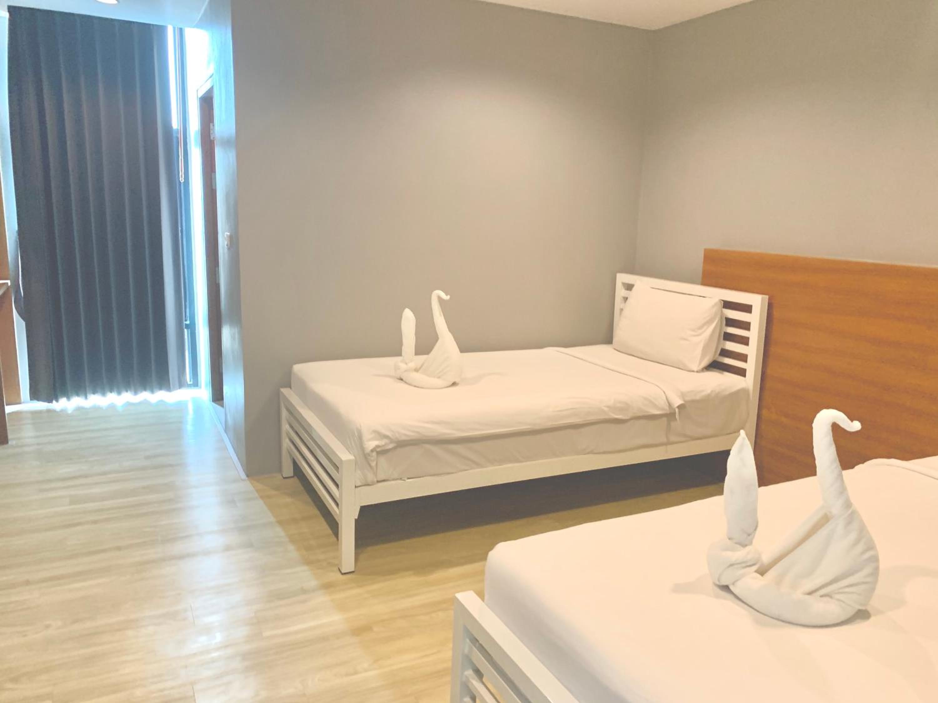 Economy, Twin Beds