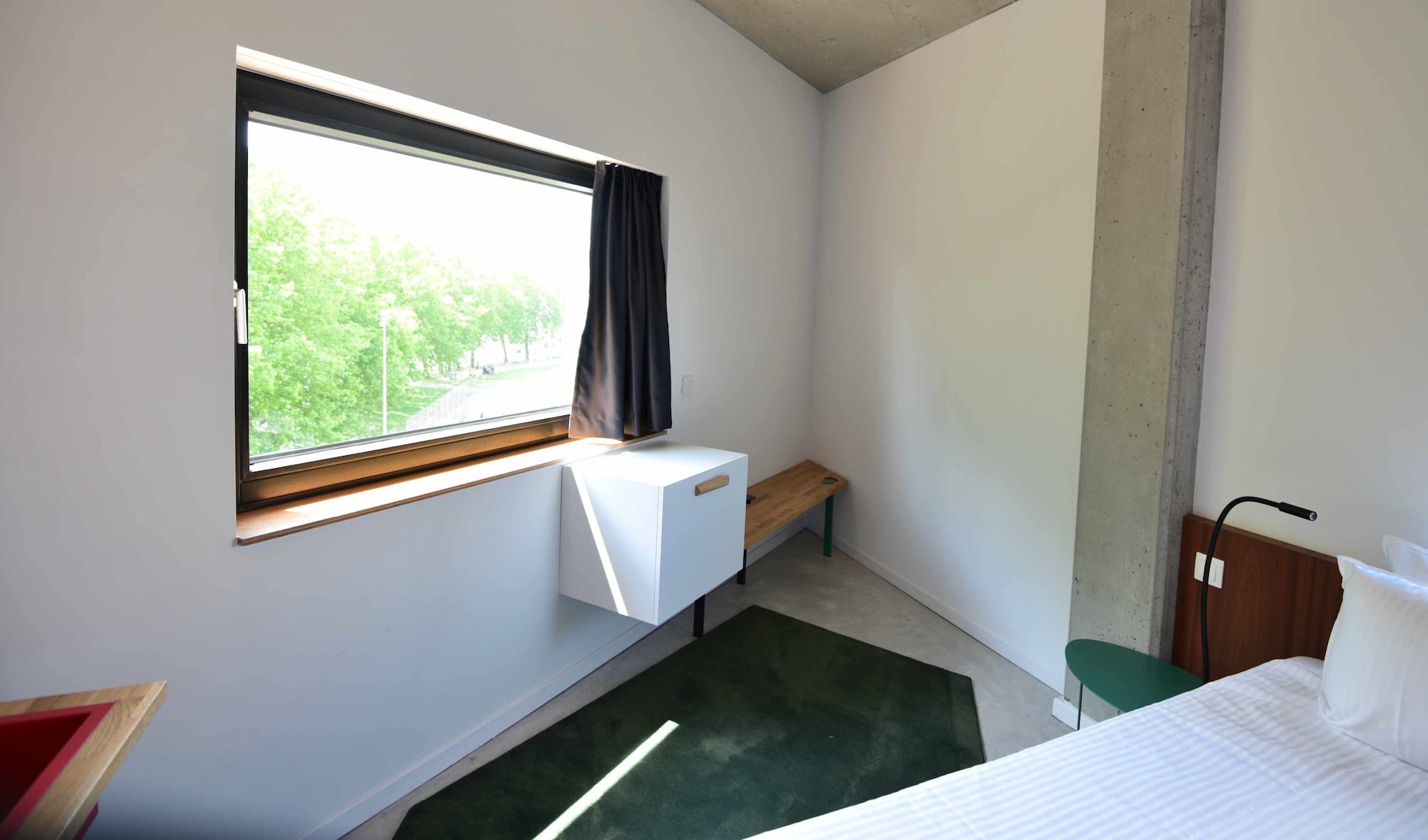 STANDARD, DOUBLE BED, CITY VIEW