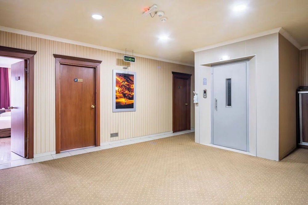 Lifos Hotel 6/48