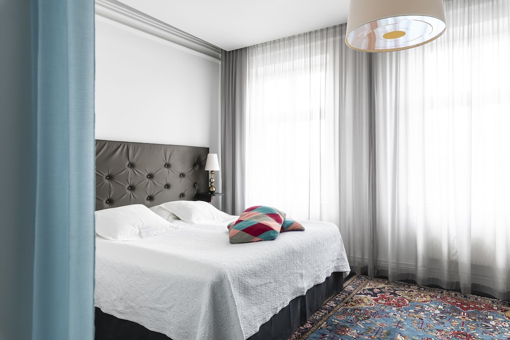Room, King Bed, 2 King Beds or Space Bathroom