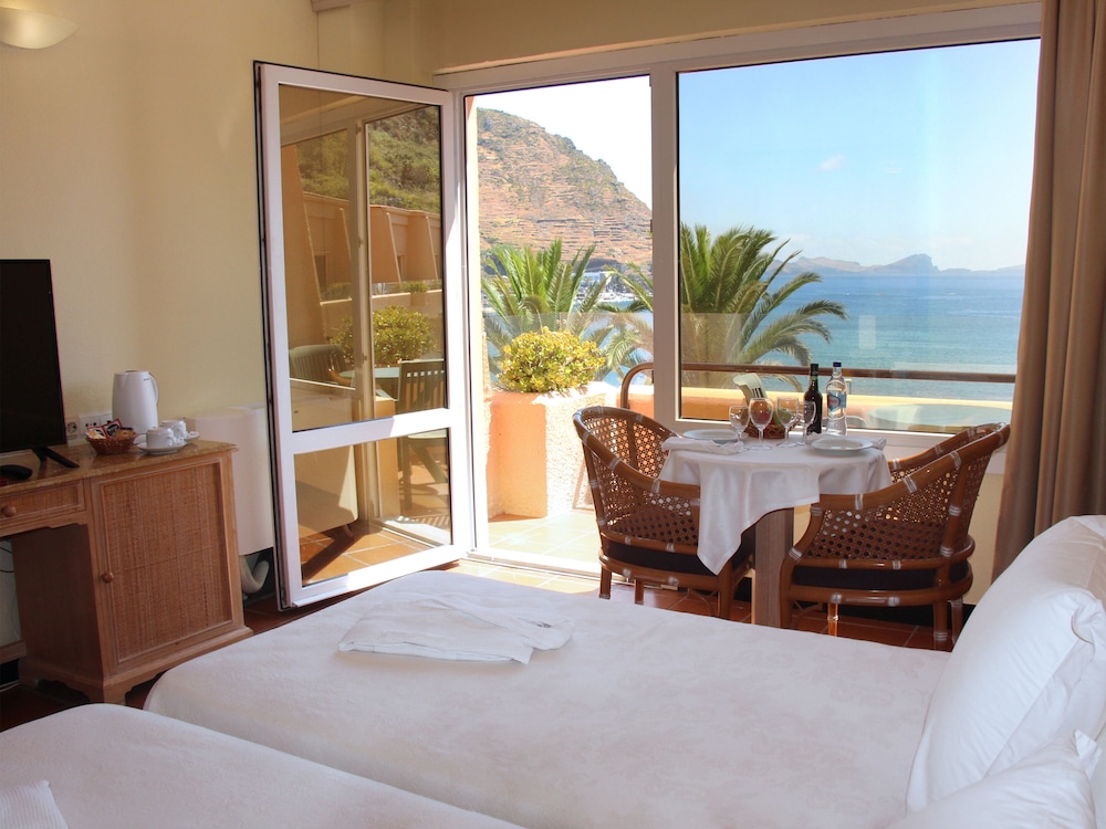 Baia Madeira Hotel - Ocean Beachfront 14/54
