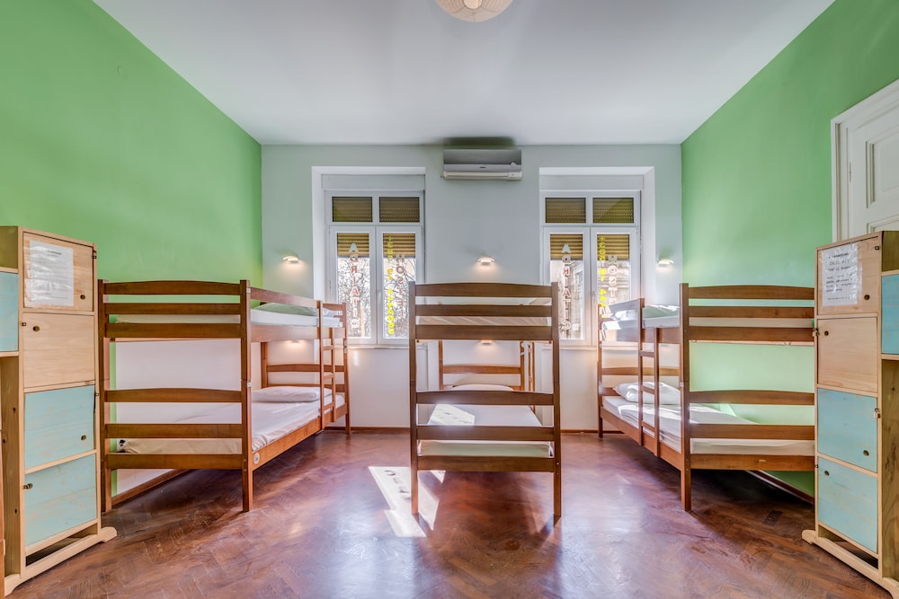 Adriatic Hostel 15/34