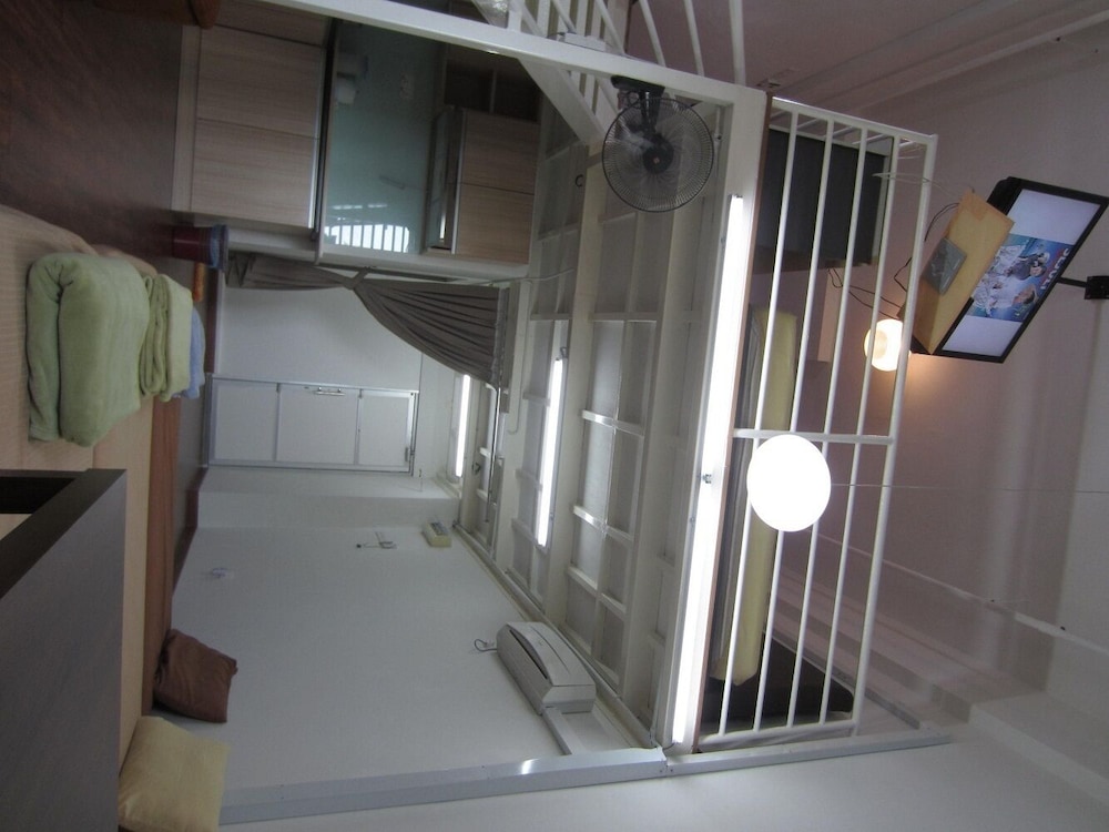 The Ceo Executive Office Suites 47/47