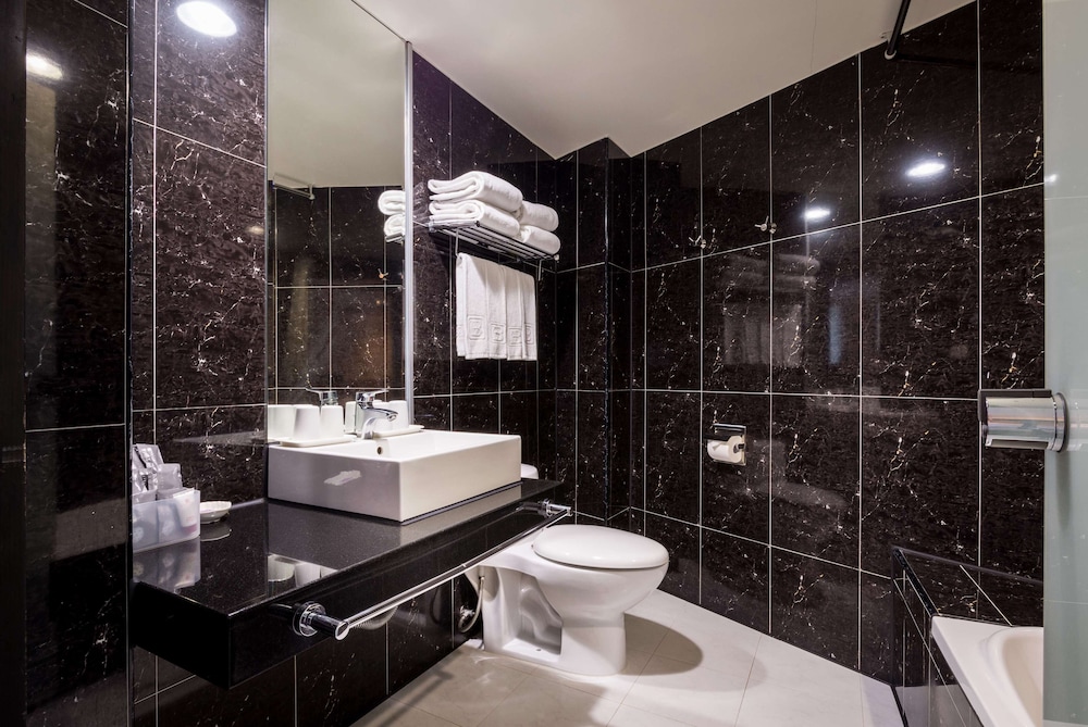 Hotel B 43/50