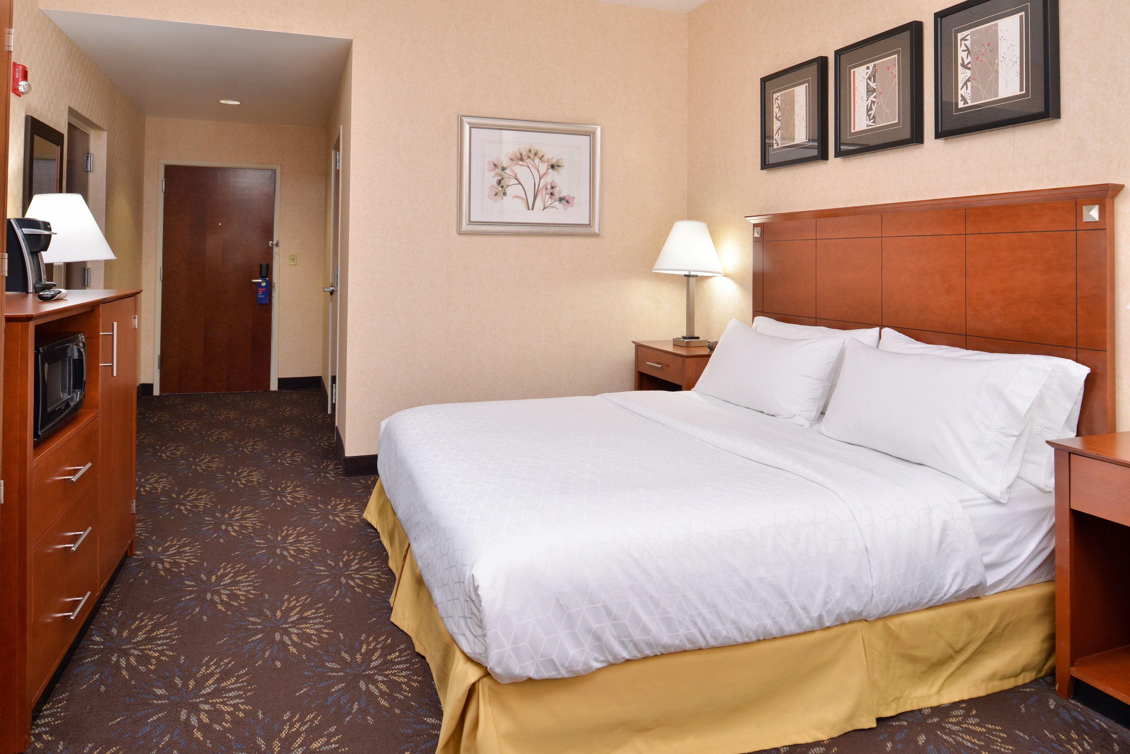 Holiday Inn Express Hotel Suites West Chester 19/76