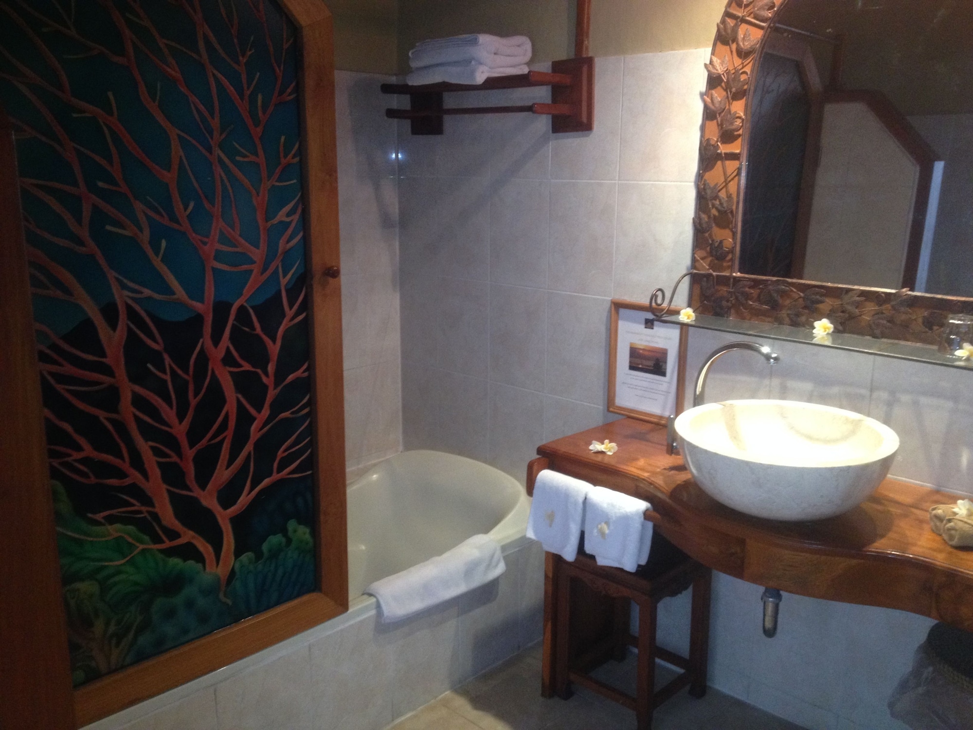 كوخ ديلوكس بسرير كينج بإطلالة على الحديقة، Puri Dajuma Beach Eco Resort & Spa 6/7