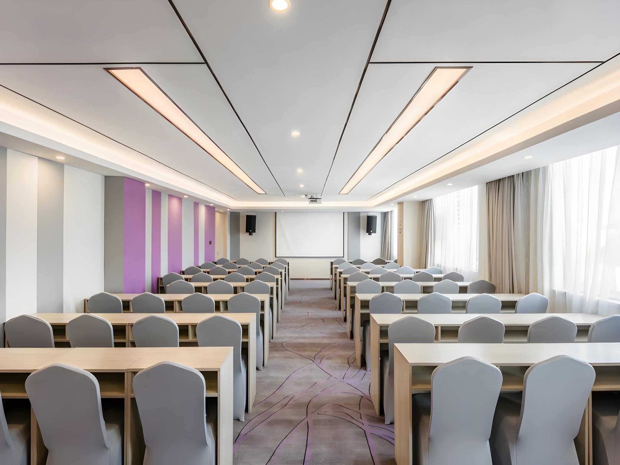 Lavande Hotel (Guangzhou Xiayuan Subway Station) 40/45