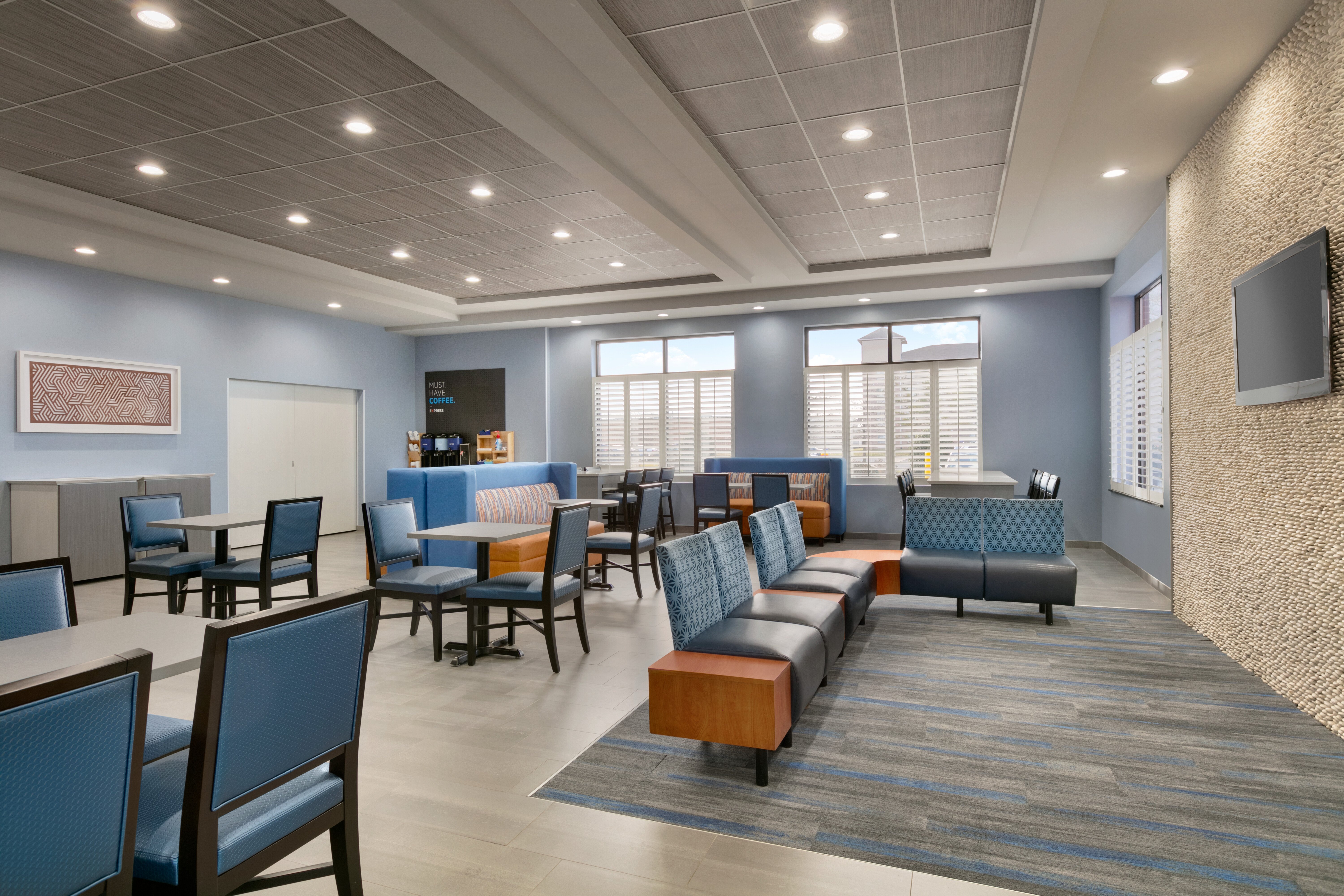 Holiday Inn Express Hotel And Suites Norfolk Airport 40/60