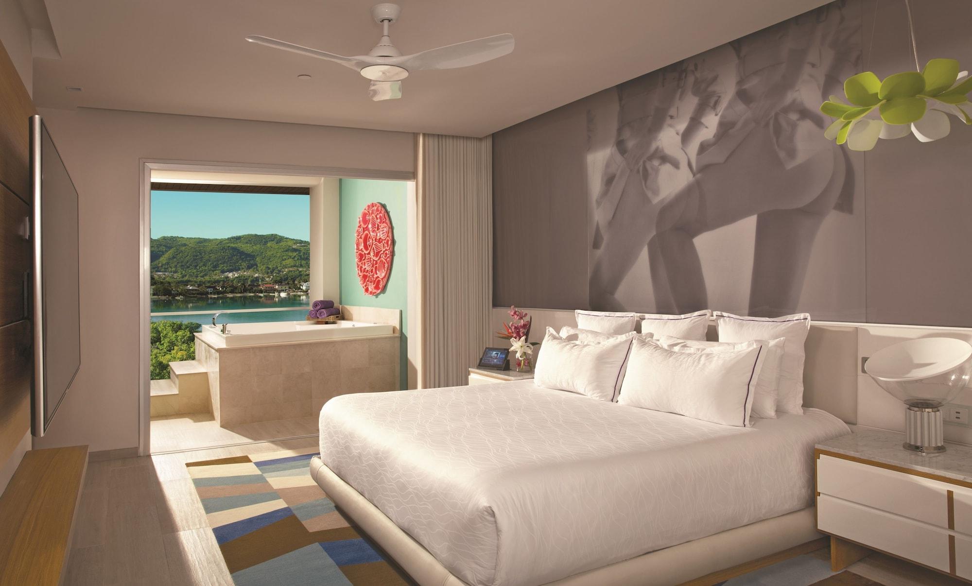 Xhale Club, Master, Suite, Ocean View