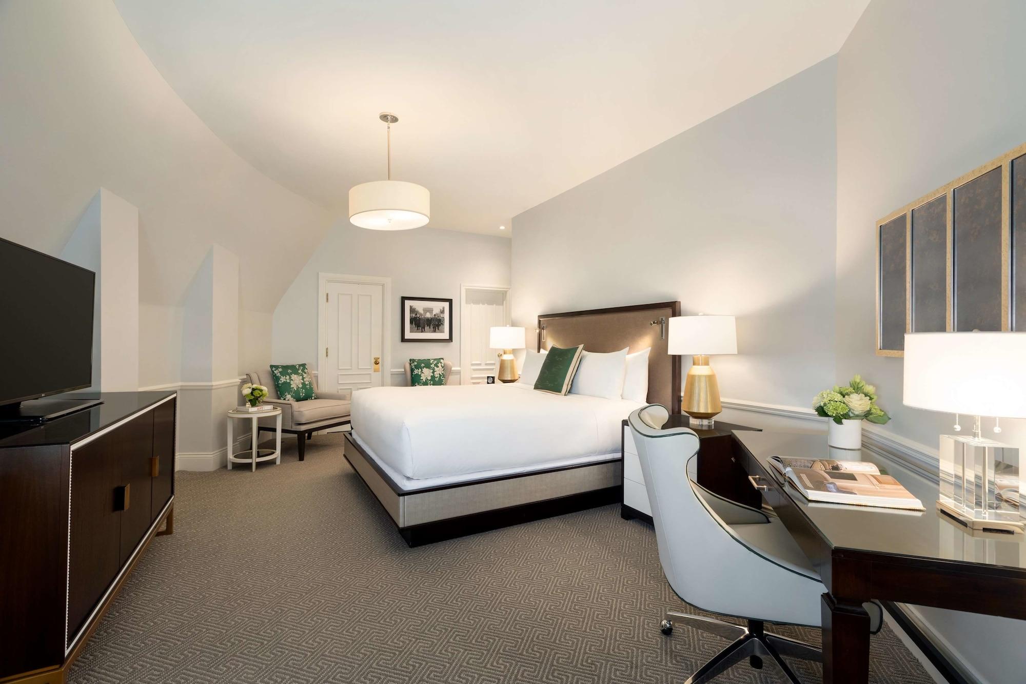 Charles, Suite, King Bed