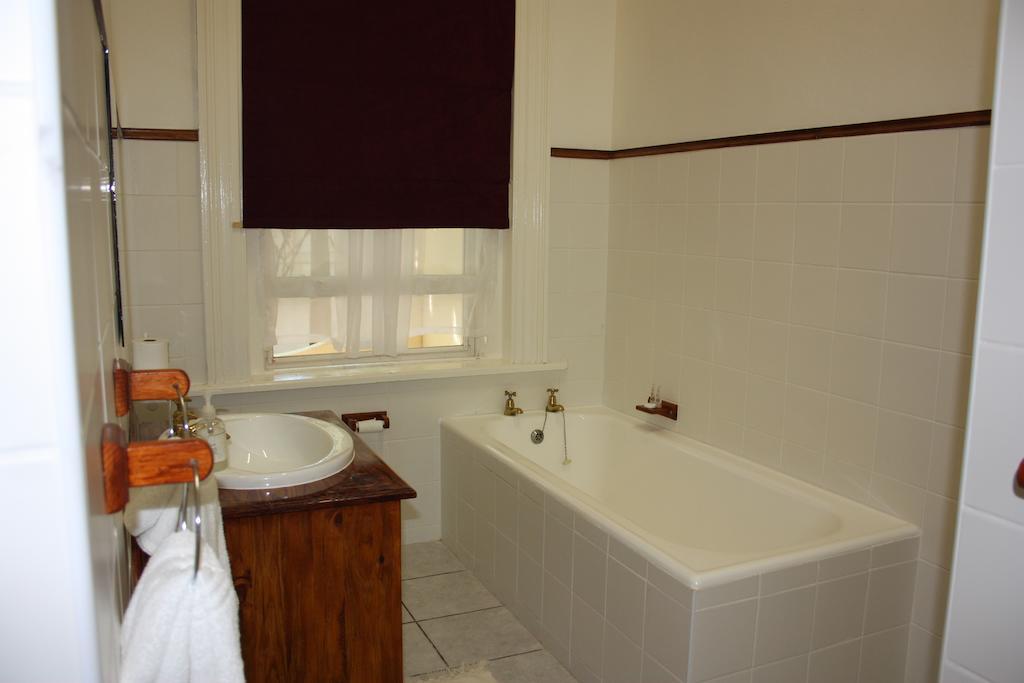 Karoopark Guest House 20/20