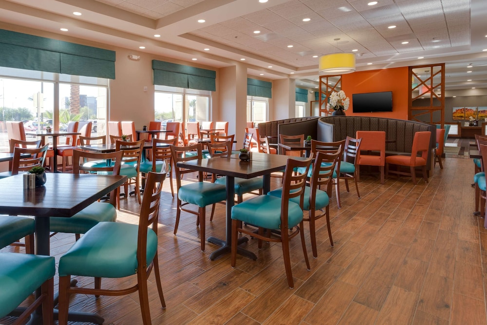 Drury Inn and Suites Phoenix Chandler Fashion Center 35/50