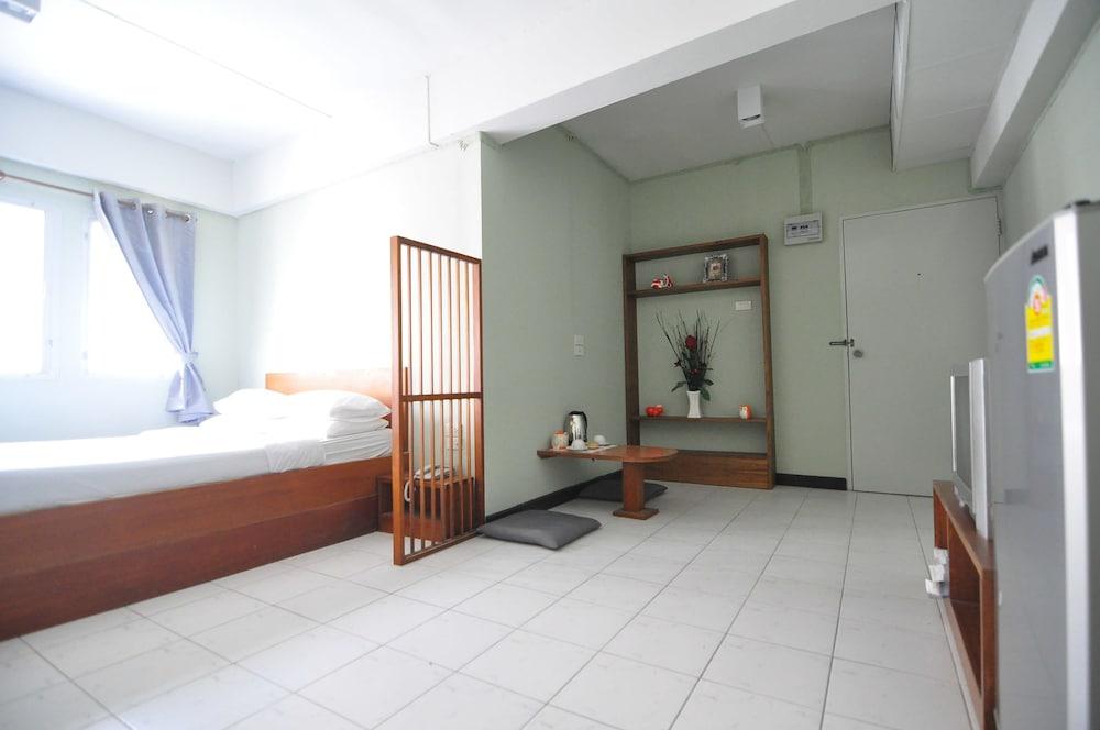 The Living Room Serviced Apartment 20/20