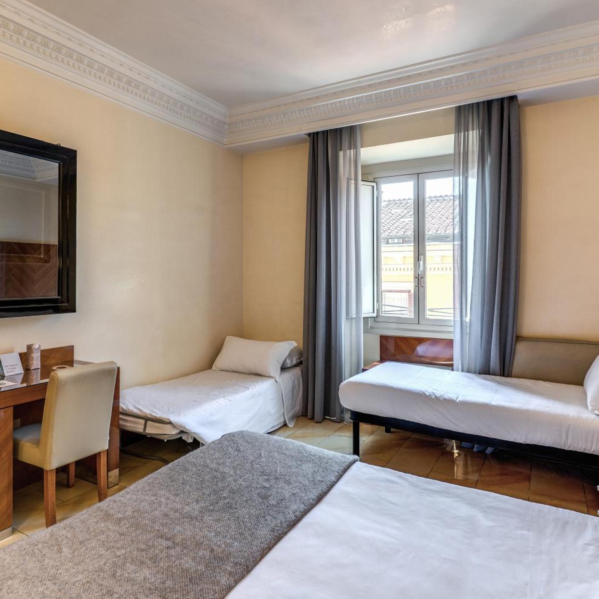 غرفة رباعية بسرير فردي، Hotel Sonya 6/10