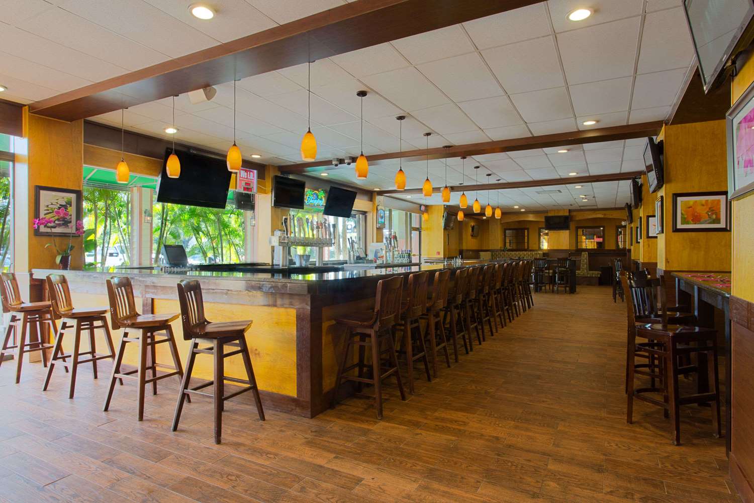 Ramada By Wyndham Tampa Airport Westshore 18/29