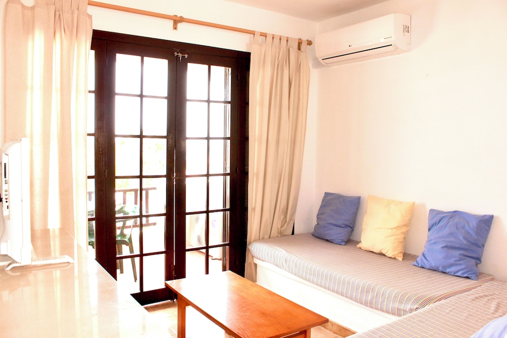 Apartamentos Posidonia 15/36