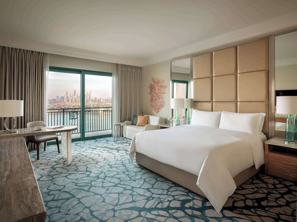 Palm King Room