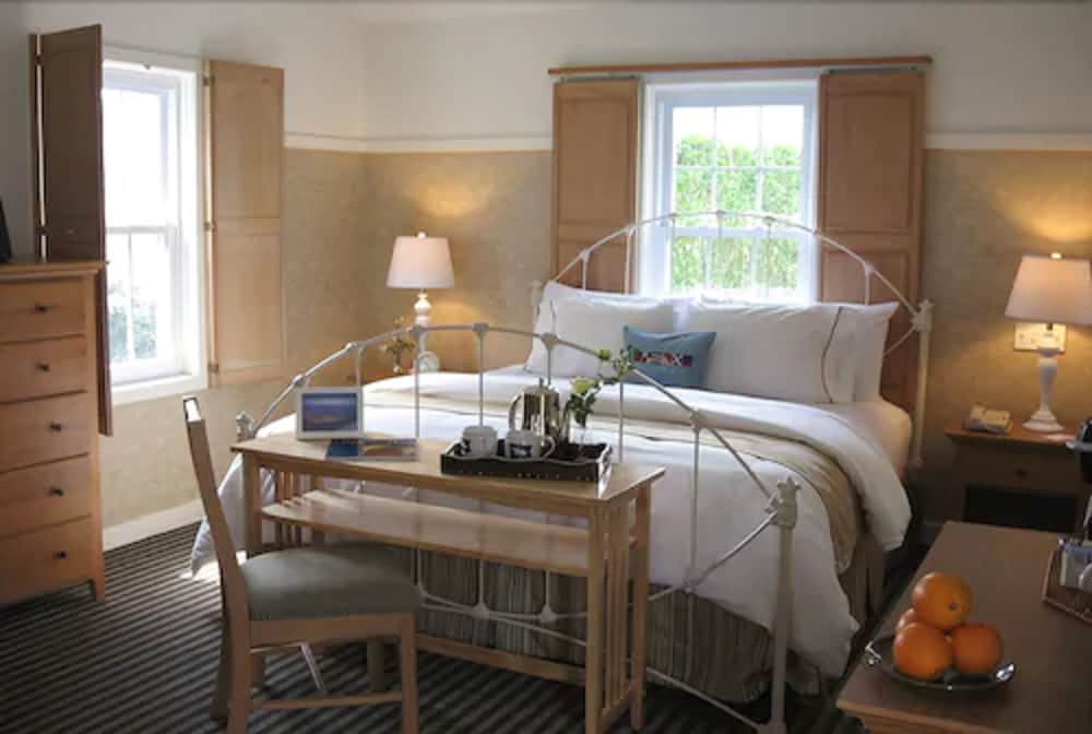 Nantucket Inn 21/55