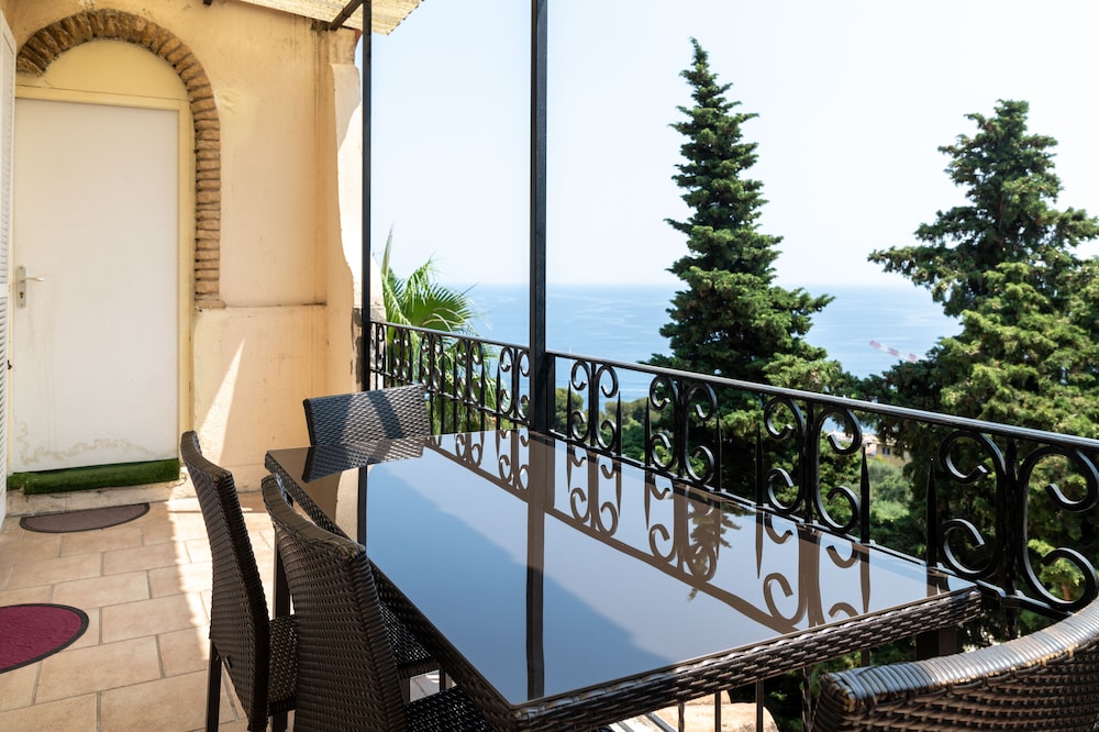 Villa Azur 25/50