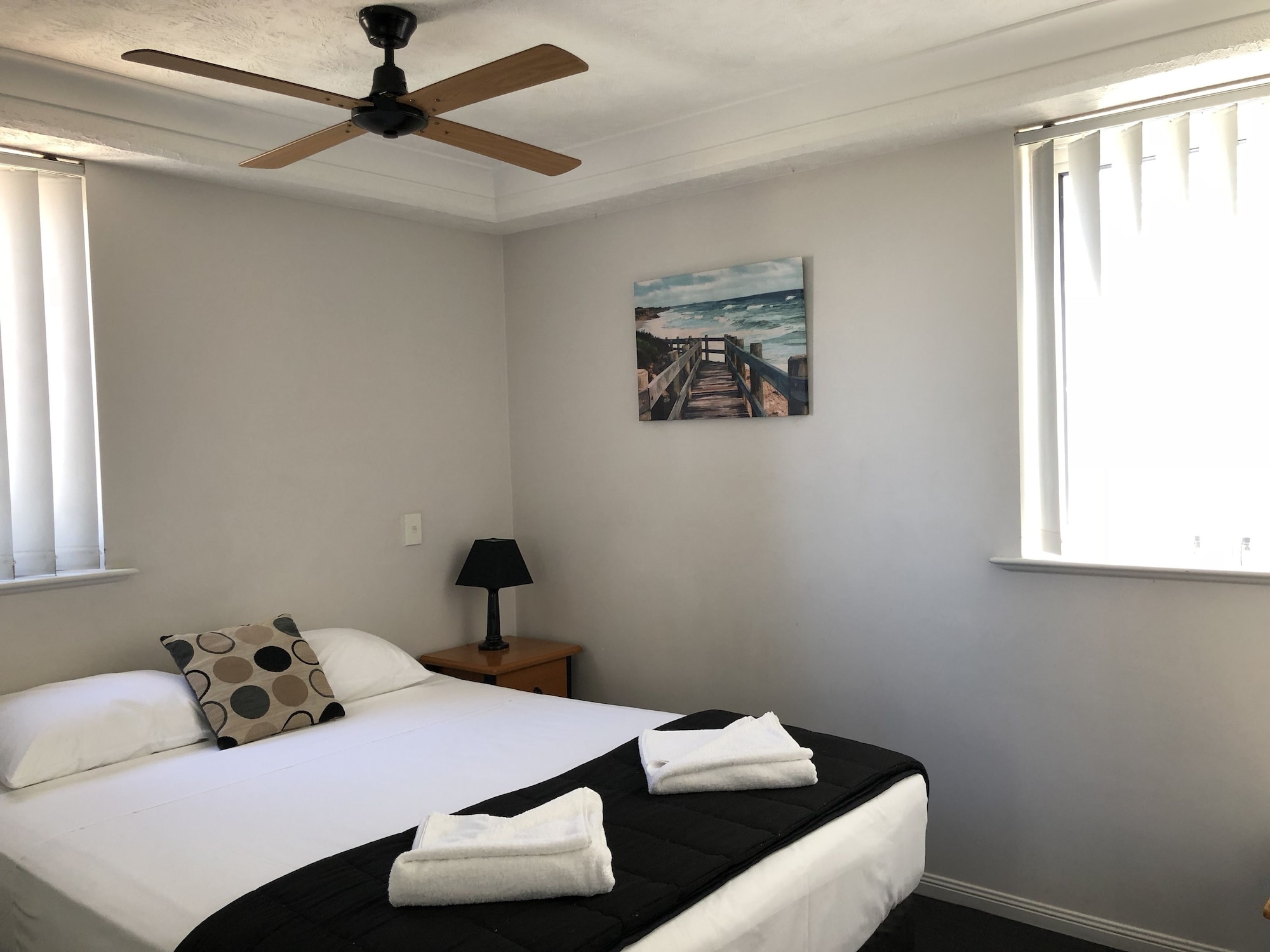 1 Bedroom, Apartment, Queen Bed, Sofa, Wharf Boutique Apartments 3/5