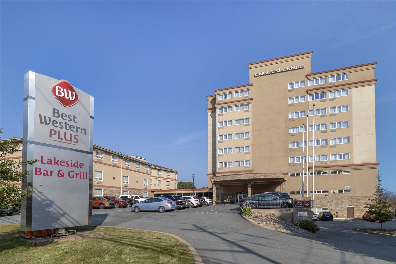 Best Western Plus Chocolate Lake Hotel 67/80