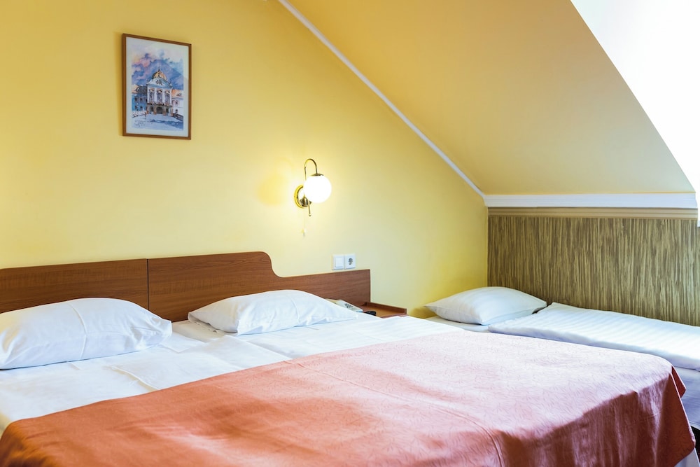 Hotel Korona Eger 11/66
