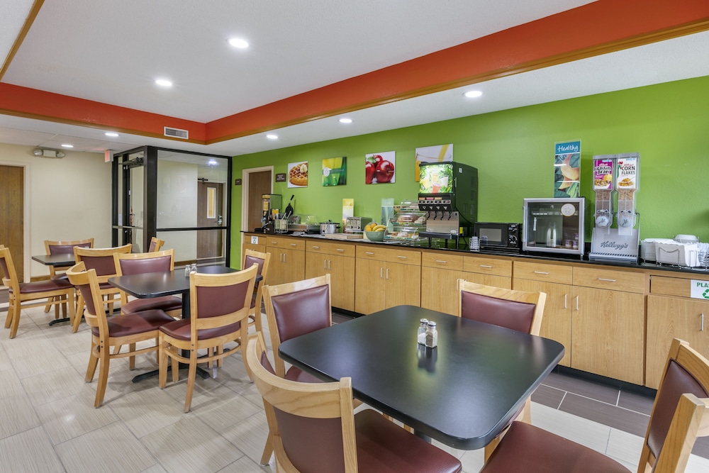 Quality Inn Rogersville 13/20