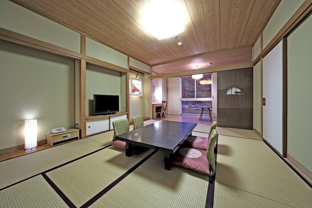 Gifu Grand Hotel 25/50
