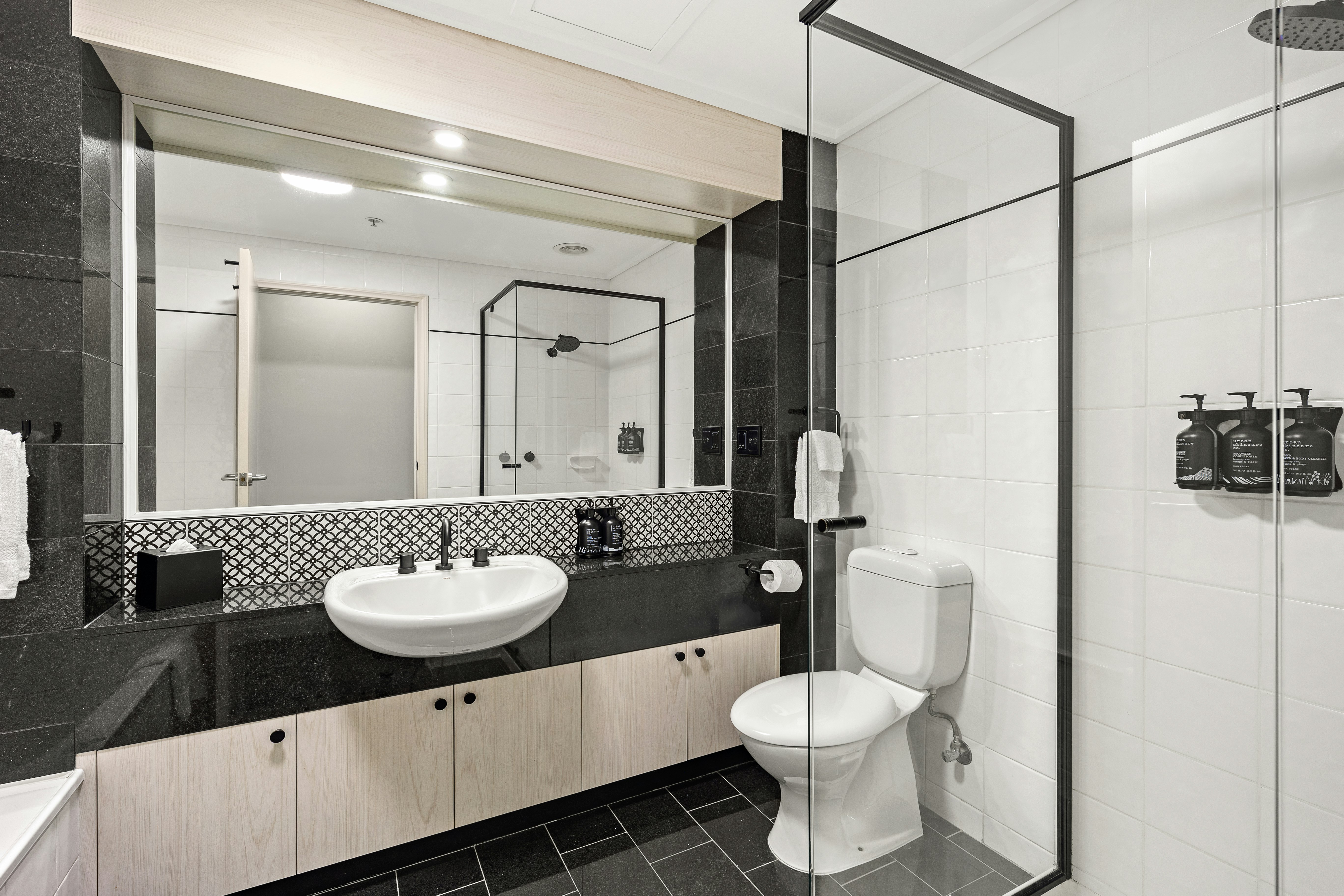 Melbourne City Suites 47/50