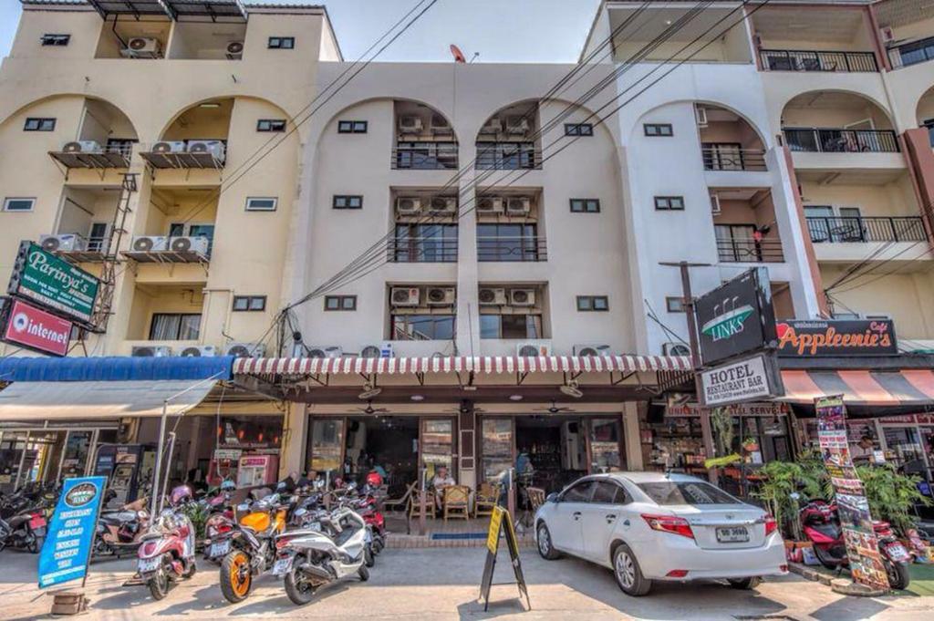 The Links Hotel Pattaya 1/24
