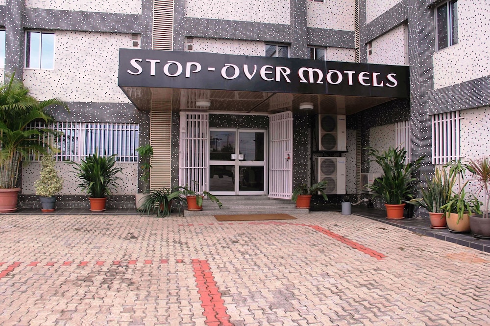 Stop Over Motels 52/58