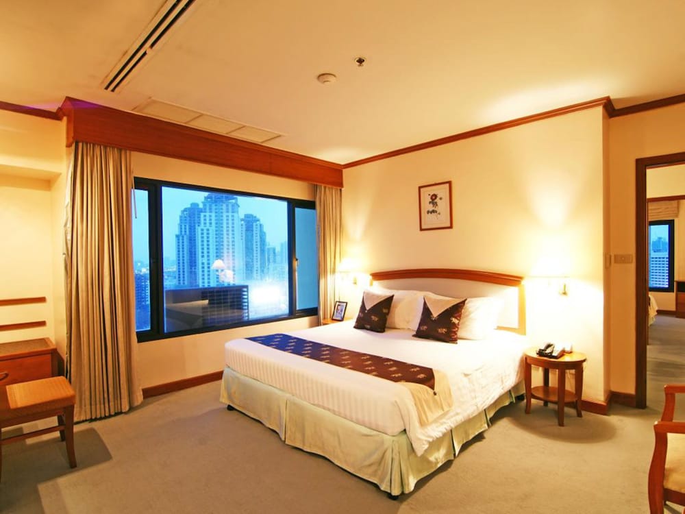 GRAND DIAMOND SUITES 19/71