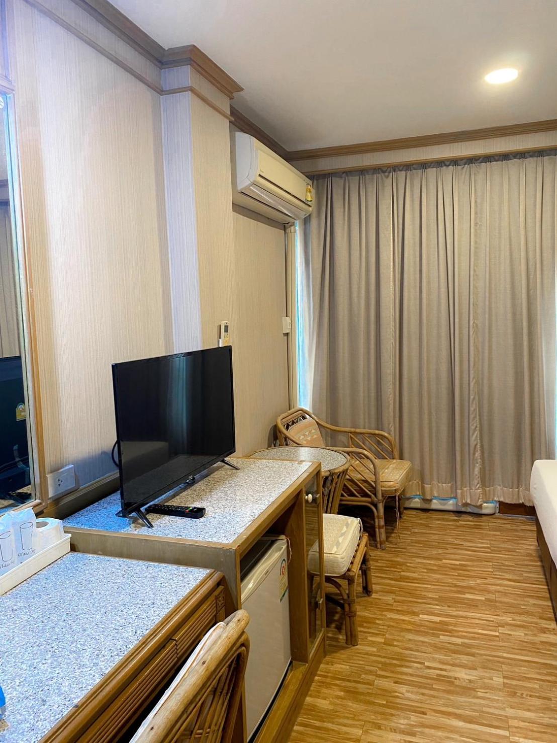 Hotel Pattaya Beach 38/47