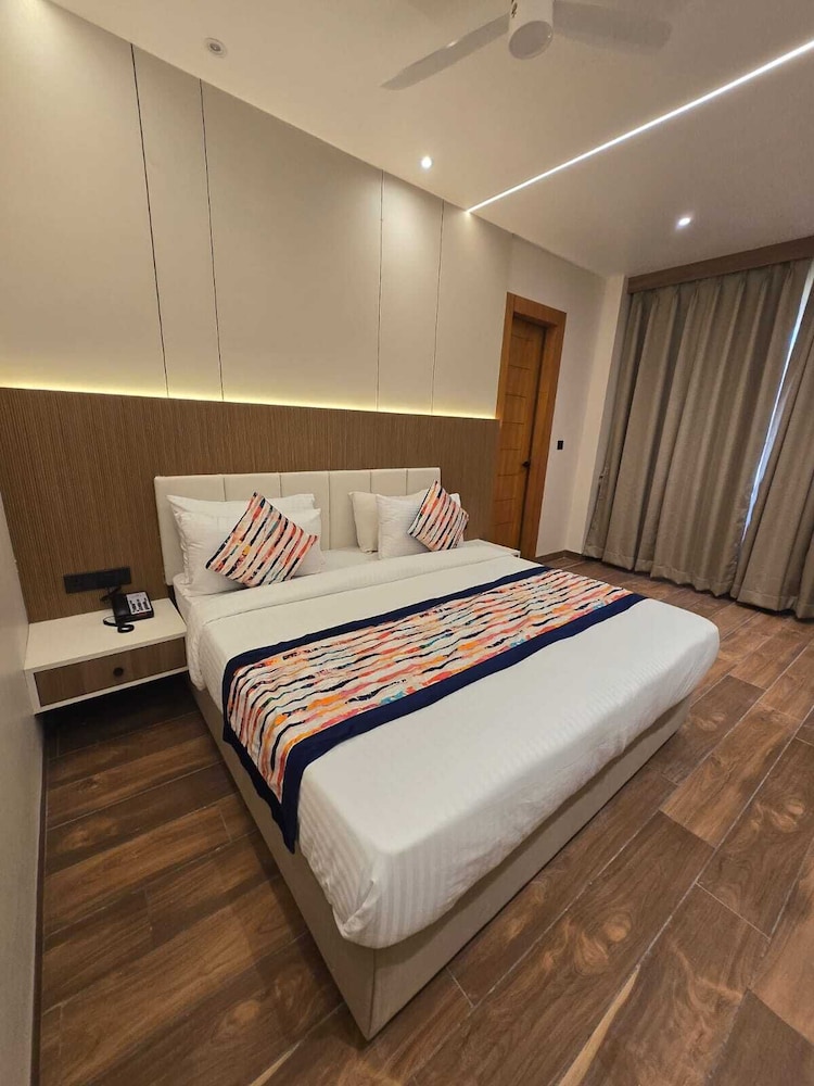 EXECUTIVE, SINGLE BED